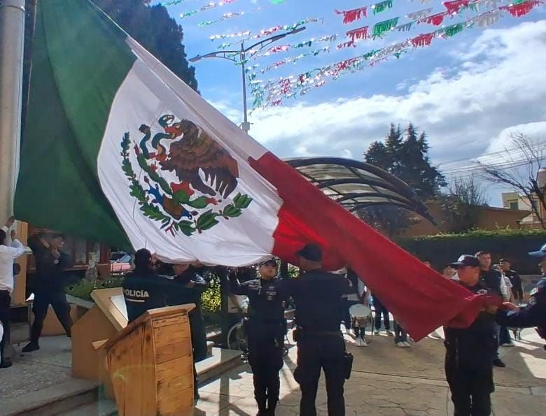 En Xaloztoc damos inicio a las fiestas patrias 2025 con bandos solemnes y orgullo ciudadano